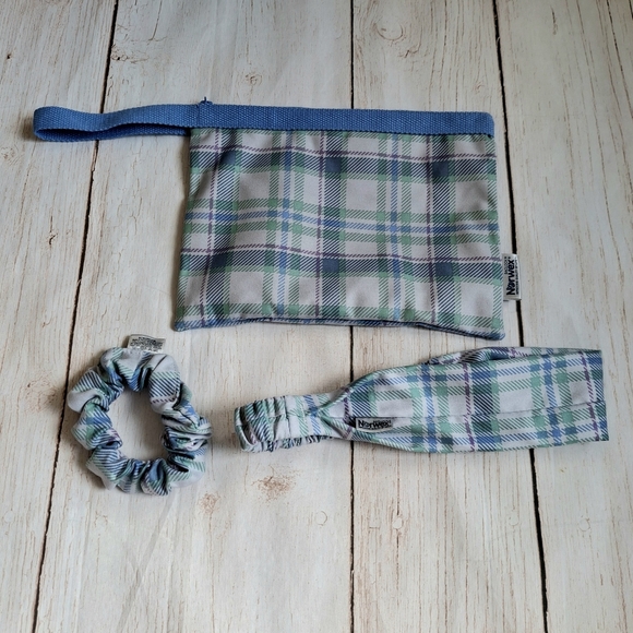 Norwex Accessories - Norwex Plaid Wristlet and Hair Accessories NWOT Gift for Teens Women